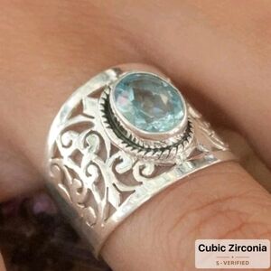 🆕️🩵 VINTAGE-INSPIRED SYNTHETIC AQUAMARINE / BLUE TOPAZ COSTUME RING🩵